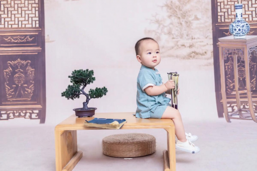 五指山孕妇肚子上的黑线